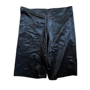 Assets SPANX  Women's Short Silky smooth & Breathable Fabric Size Medium Black